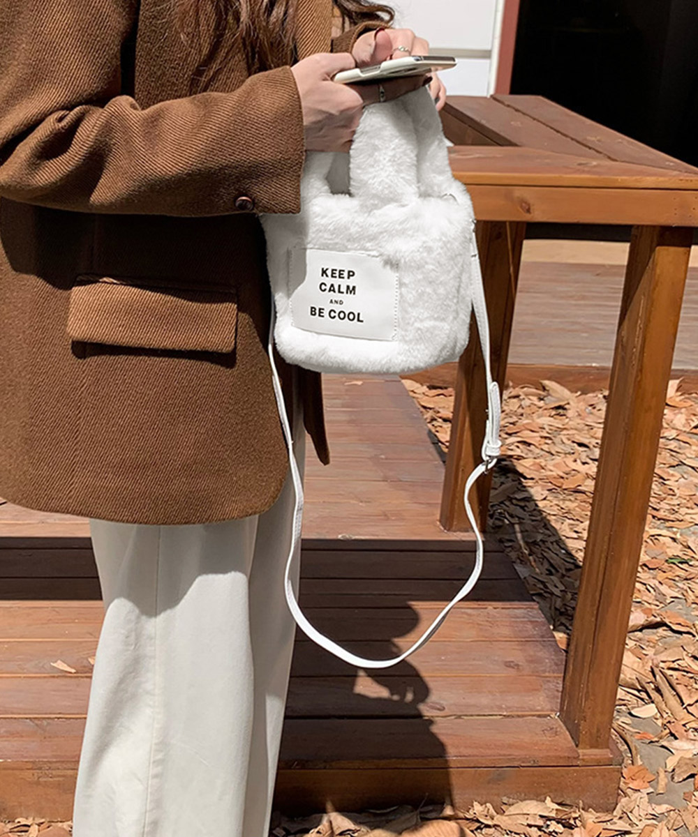 https://fulmo-img-server.com/slimshoulder/b02a51a8-0e68-43dd-9eae-54aac47212e7.jpg