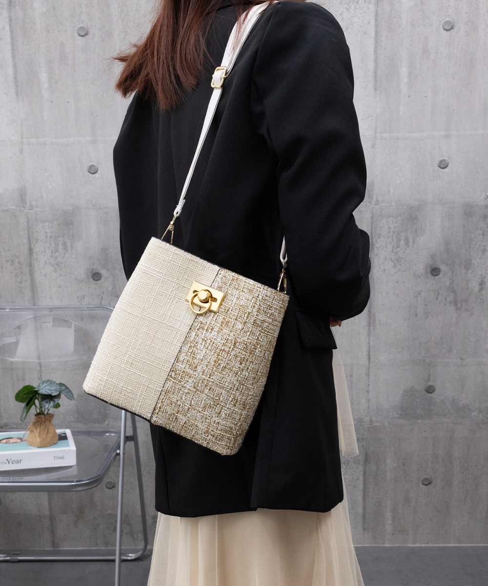 https://fulmo-img-server.com/slimshoulder/b26ef409-dc6c-472b-8170-f3ebe6643065.jpg