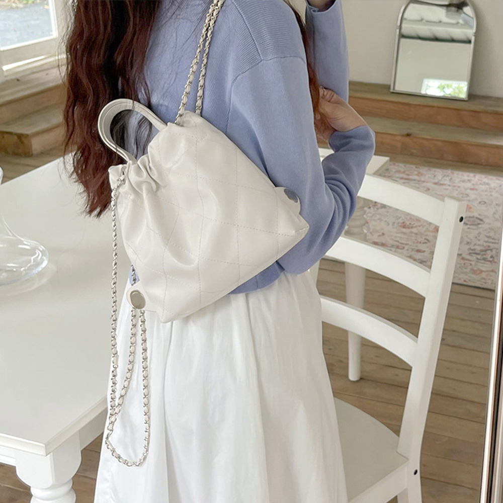 https://fulmo-img-server.com/slimshoulder/b2827bfd-37a9-4b6a-937b-ff7a60ffa1be.jpg