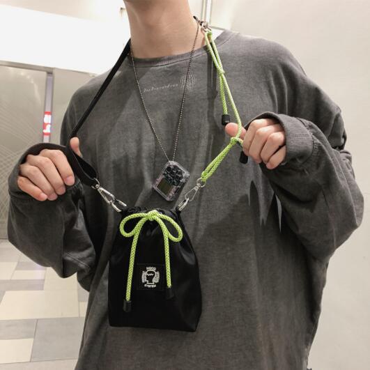  メンズ ミニ ショルダーバッグ 巾着型 斜め掛け サコッシュ