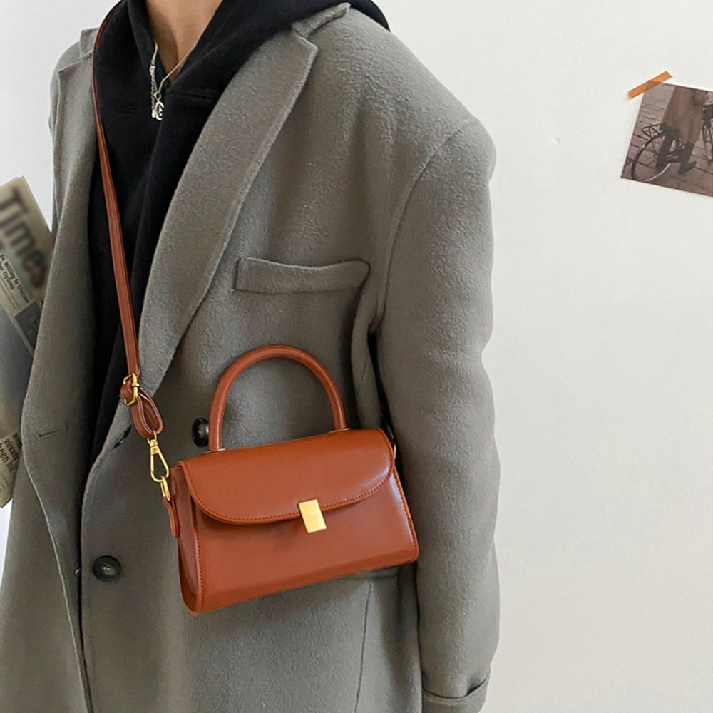 https://fulmo-img-server.com/slimshoulder/b5674bfb-804f-401a-a613-194a0a7964cf.jpg
