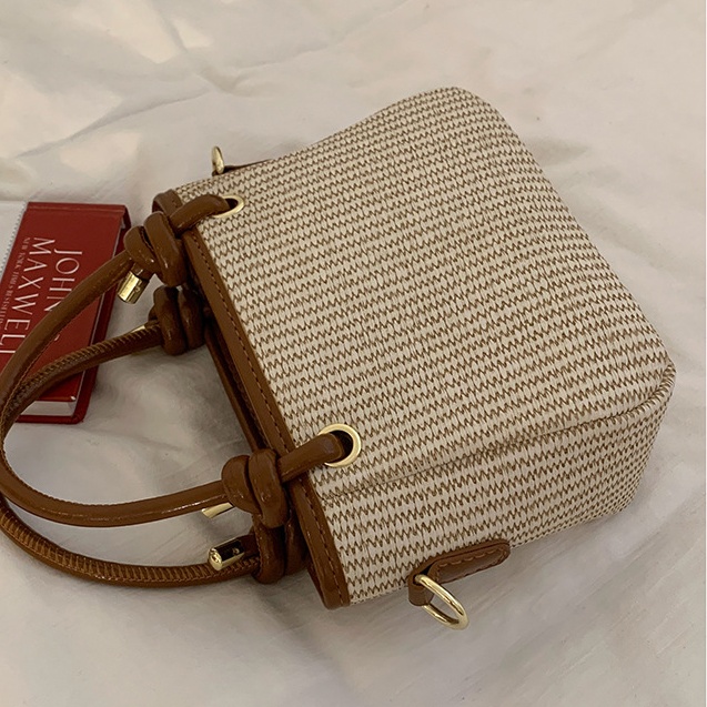 https://fulmo-img-server.com/slimshoulder/b62560ef-0197-43eb-a149-a29afd74631f.jpg