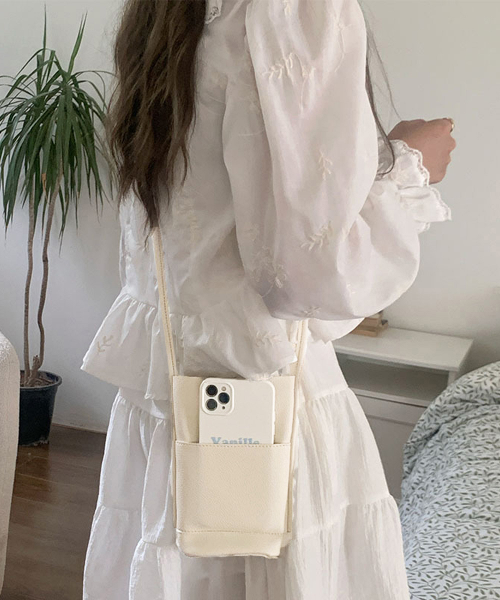 https://fulmo-img-server.com/slimshoulder/b8216e92-70fb-4aa4-bfcd-cccae63cf40f.jpg