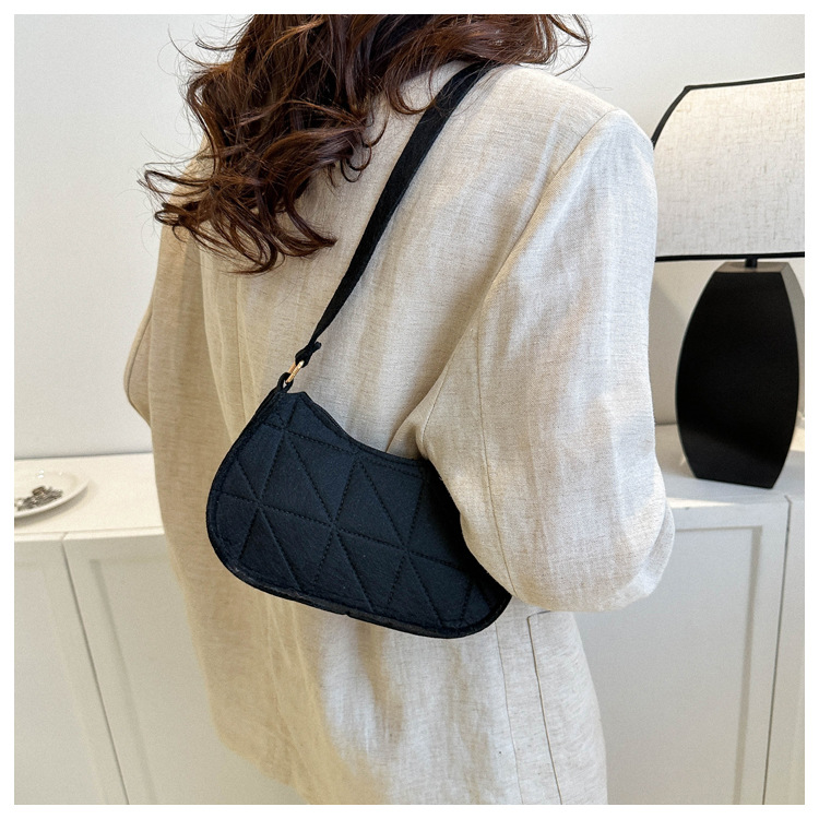 ミニ ショルダーバッグ レディース キルティング ファスナー付きコンパクト鞄