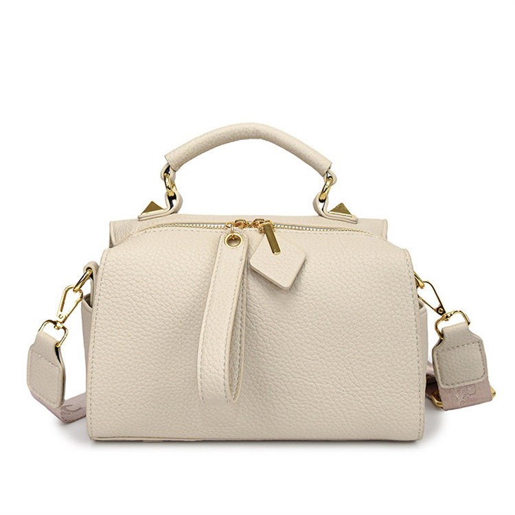 https://fulmo-img-server.com/slimshoulder/c298de02-8965-4f45-8df2-df2eef406977.jpg