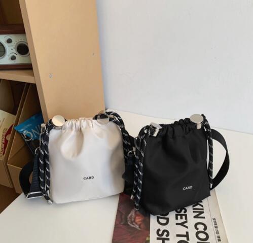 https://fulmo-img-server.com/slimshoulder/c57c62b8-6cd9-46b1-b301-da171f874b0b.jpg