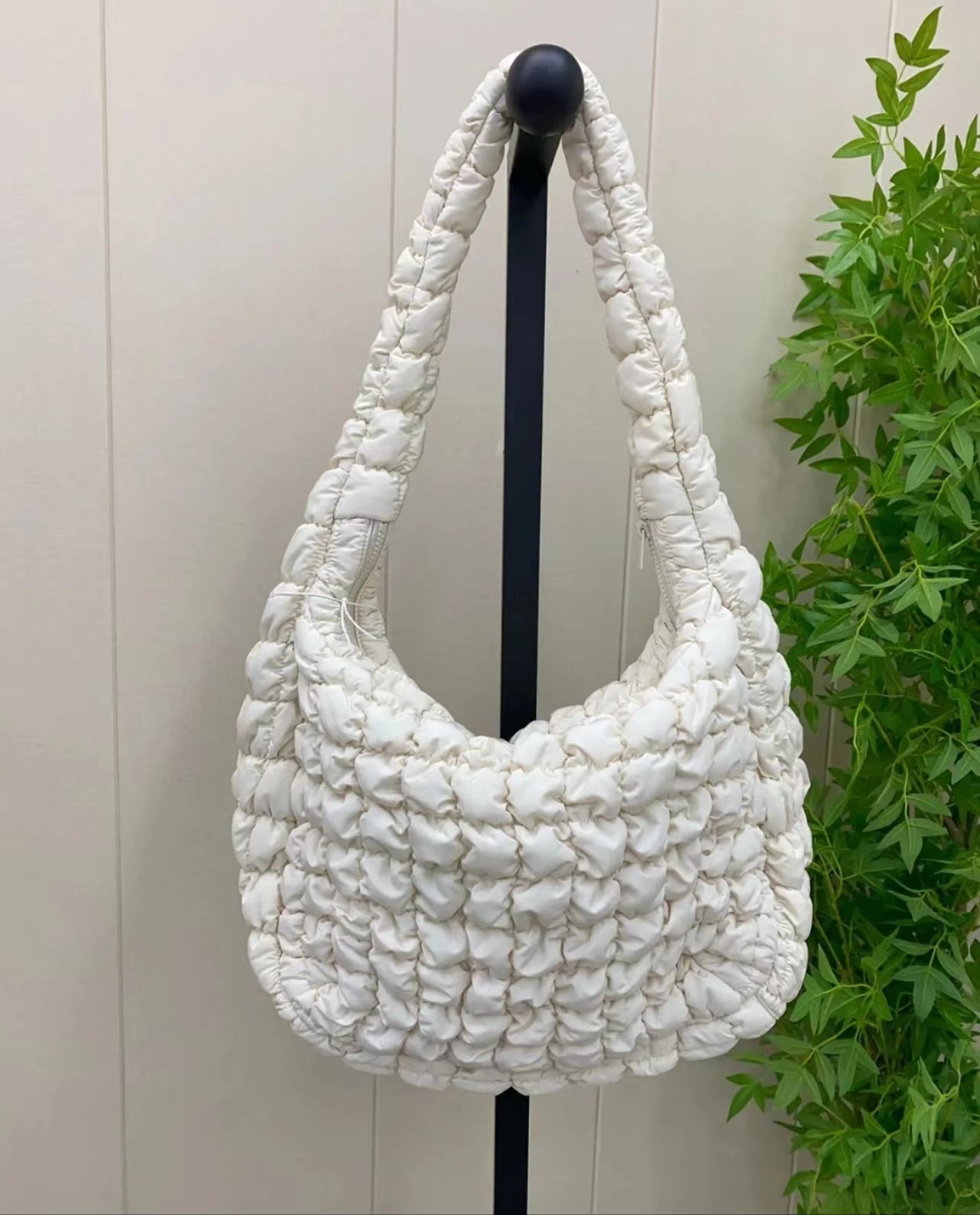 ショルダーバッグレディース立体キルティング編み込み