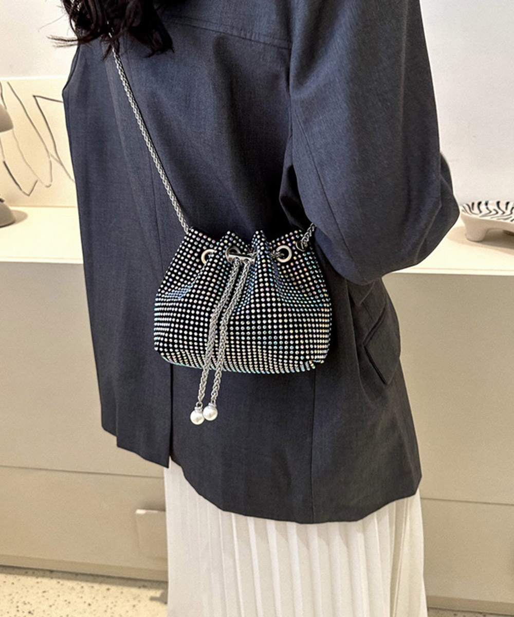https://fulmo-img-server.com/slimshoulder/d4318b1b-71f5-42c1-8cd5-e0fa15e84485.jpg
