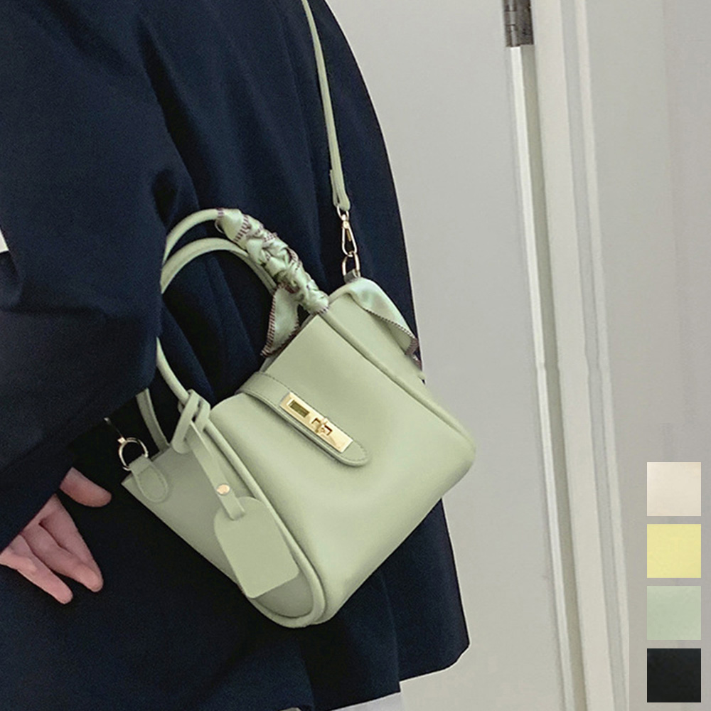 https://fulmo-img-server.com/slimshoulder/d7af6476-5422-4058-85c7-9656fe58eea8.jpg
