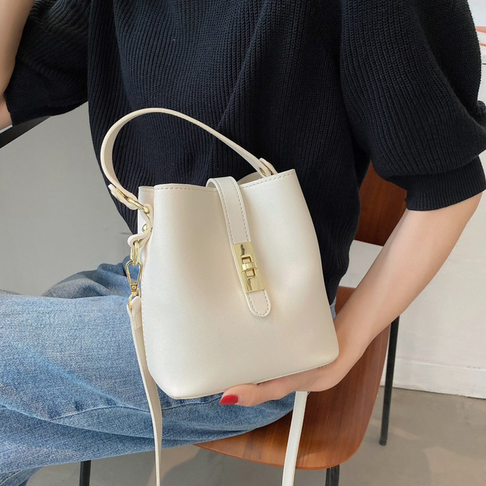 https://fulmo-img-server.com/slimshoulder/e1fb822b-dc94-436c-80c0-6208fcc5e771.jpg