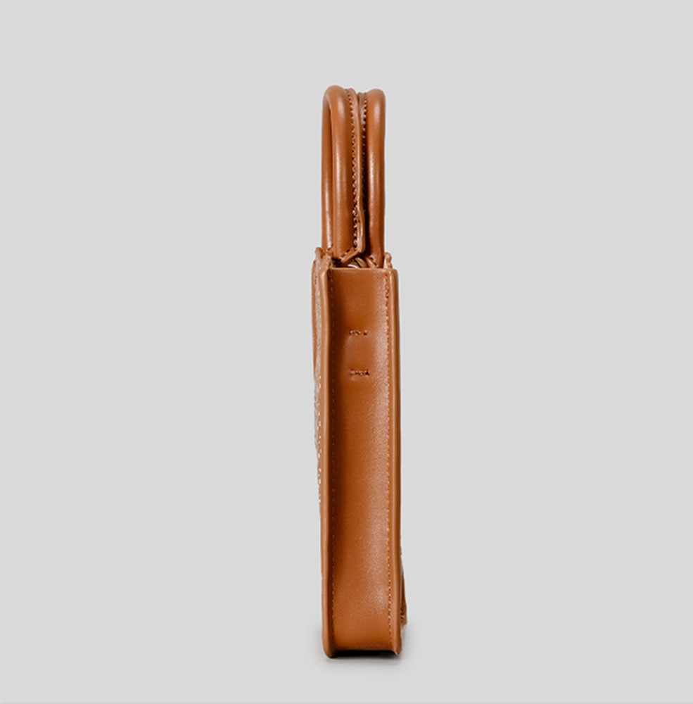 https://fulmo-img-server.com/slimshoulder/e58e2fca-2ced-418d-ae57-5b591d418d21.jpg
