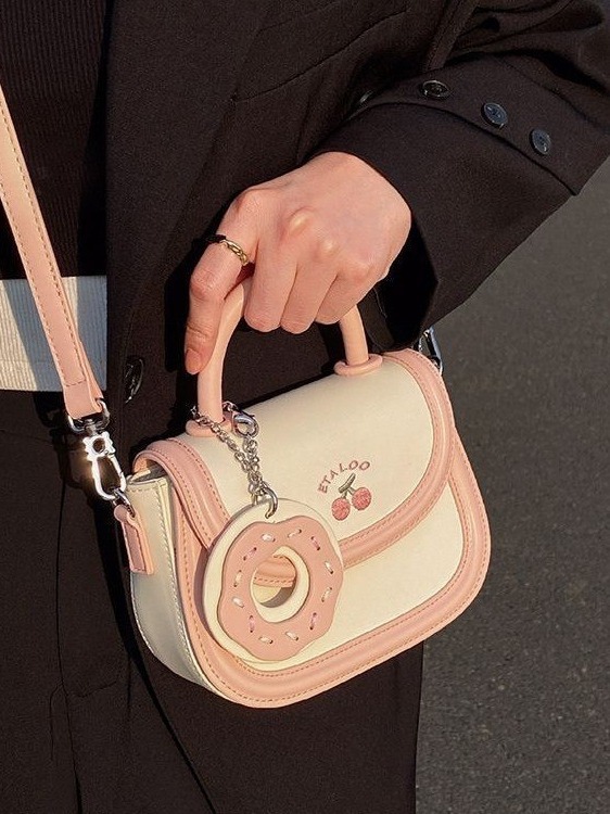 ミニ ショルダーバッグレディースドーナツモチーフ可愛いハート型