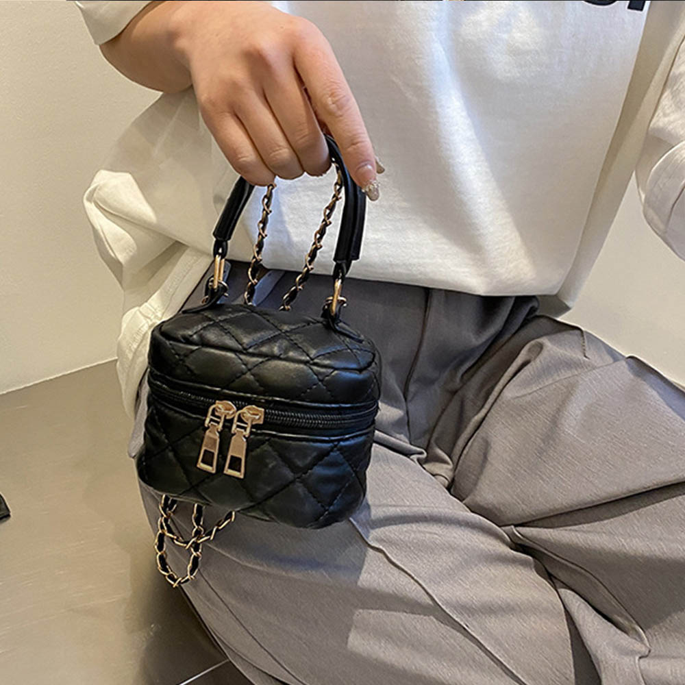 https://fulmo-img-server.com/slimshoulder/f6d9218a-33d1-48bd-aa40-95a0cecaab9e.jpg