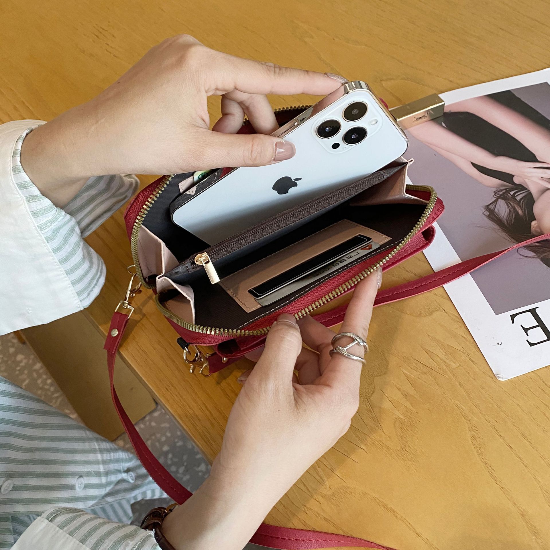 ミニショルダーバッグ ミニスマートフォン収納ミニショルダー