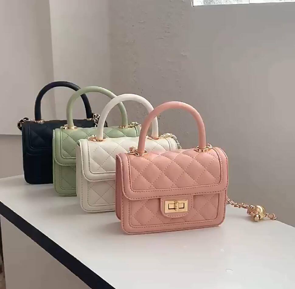 https://fulmo-img-server.com/slimshoulder/f860090e-c520-4c76-8498-393539e0c8c0.jpg