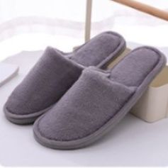 もこもこボア素材の室内用スリッポンメンズ