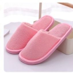 もこもこボア素材の室内用スリッポンメンズ