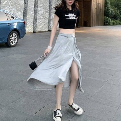 スリットスカート 大人の魅力薫る脚魅せスリットスカート
