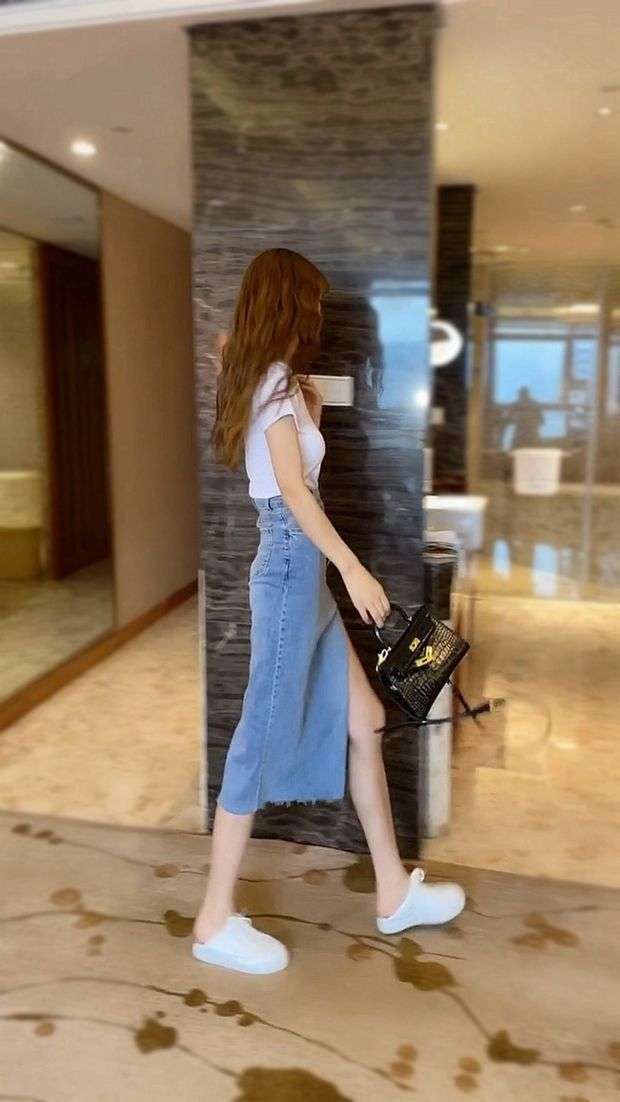 https://fulmo-img-server.com/slitu/288a8c2ae8414776b7492678a38fee3c.jepg