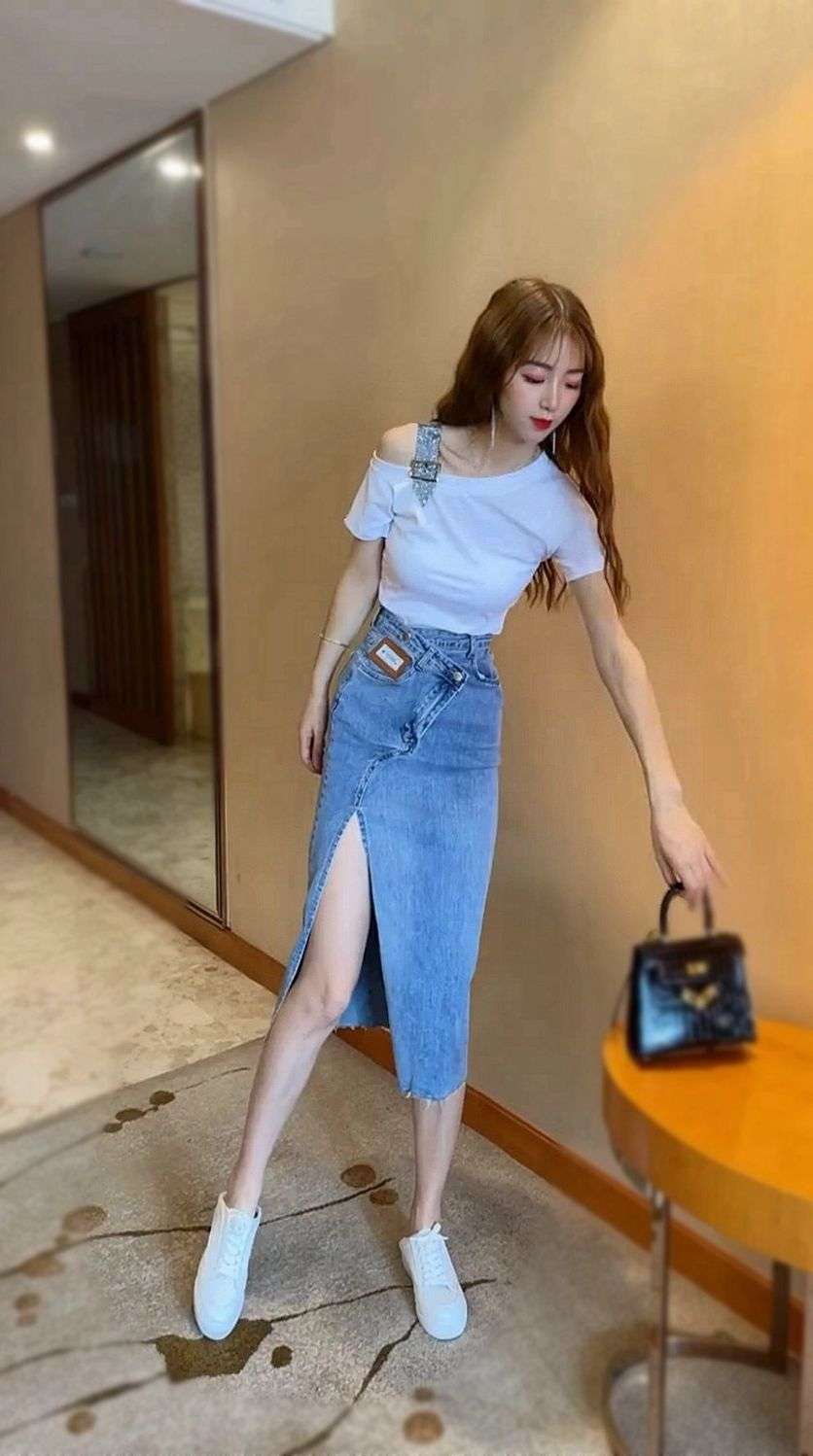 https://fulmo-img-server.com/slitu/85e35035019e4b6d9af2e945e93bc4f7.jepg