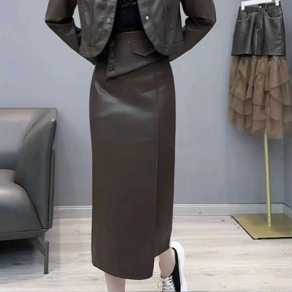 スリットスカート 合成皮革ボタン装飾ハイウエストロングスリットスカート