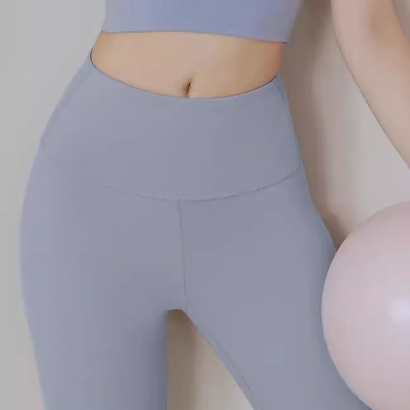 スパッツ シルエット美人 なめらかヨガスパッツ
