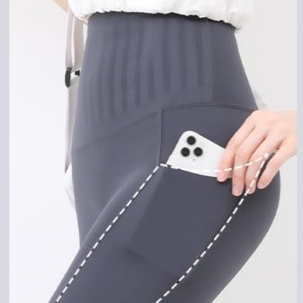 スパッツ ポケット付き七分丈ヨガスパッツ
