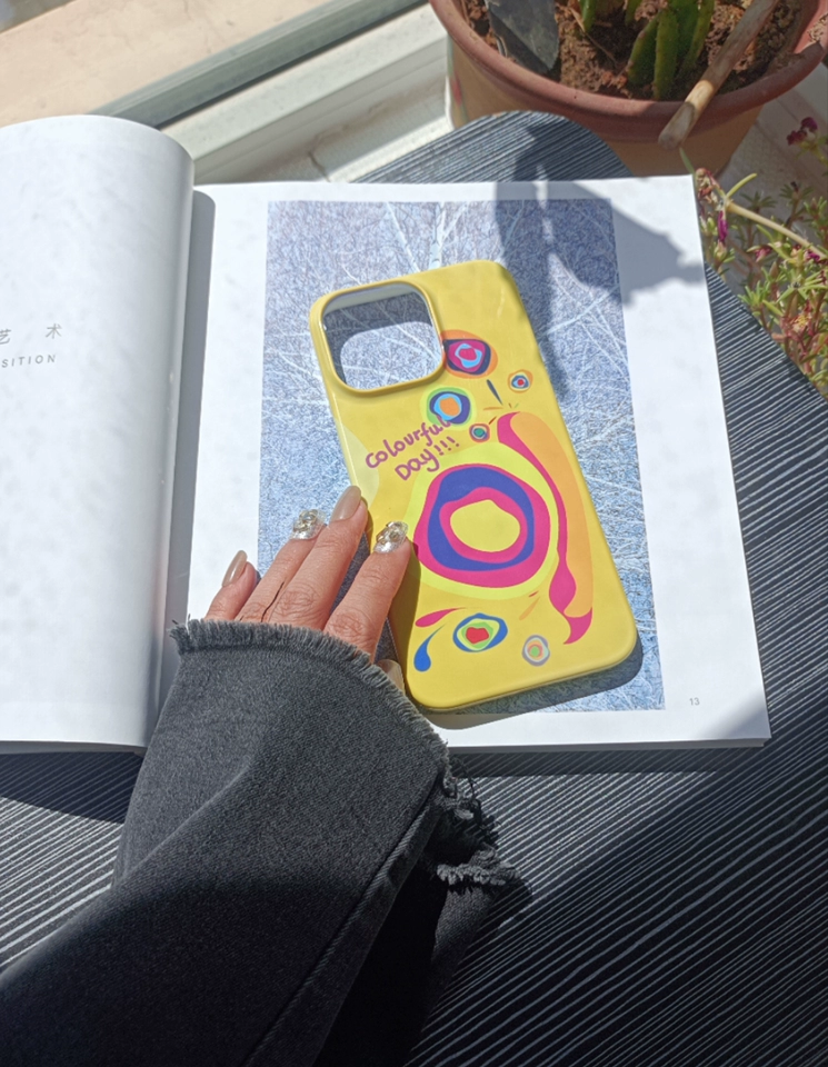 手帳型スマホケース 遊び心溢れる芸術的スマホケース
