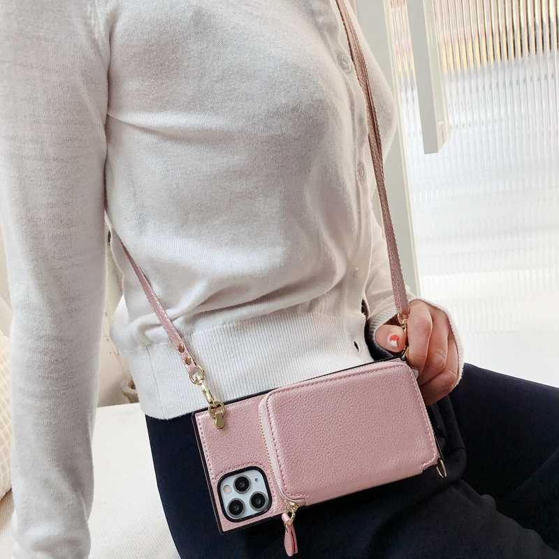 らくらくお出かけ！使いやすさを実感！おすすめ手帳型スマホケース5選