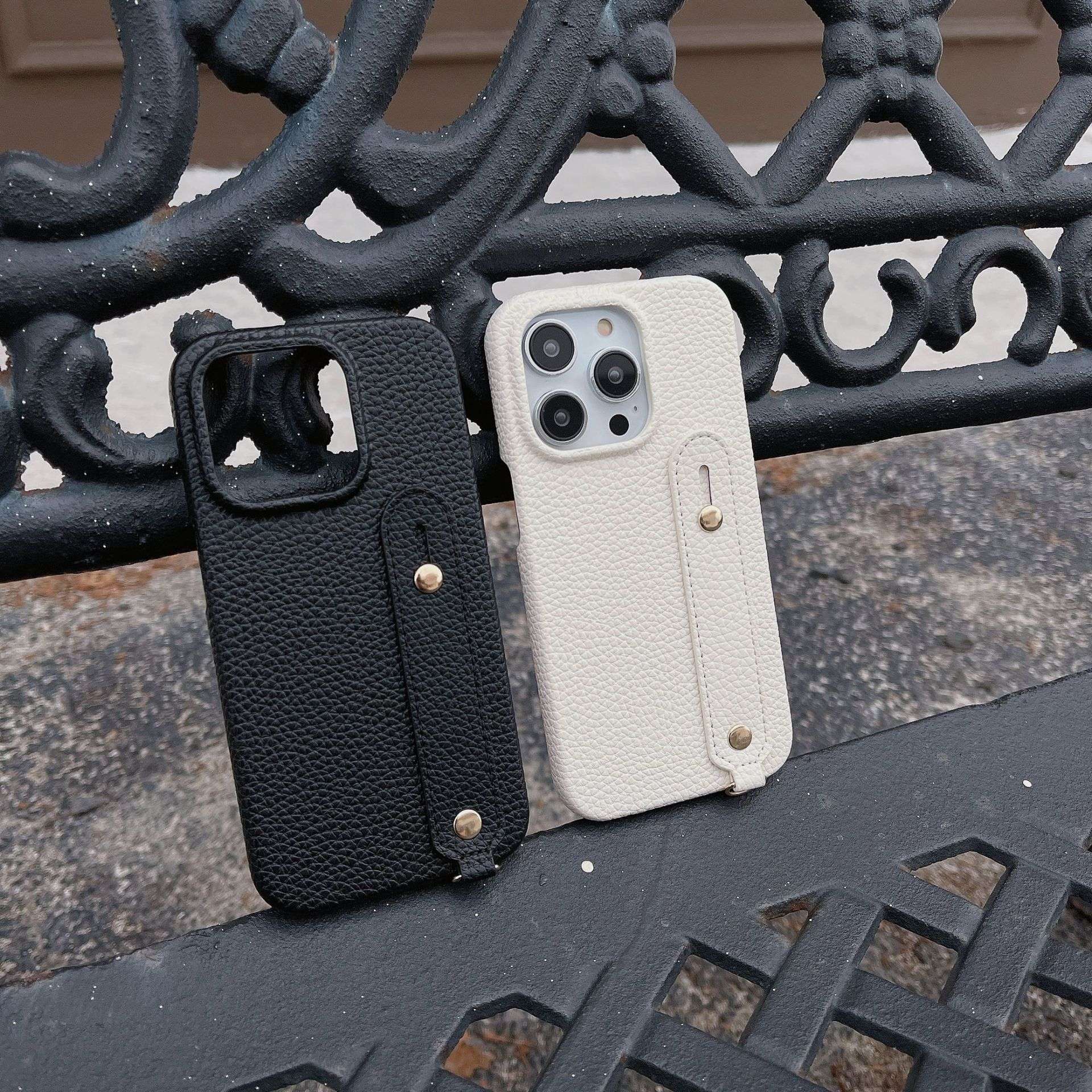 手帳型スマホケース  レザー風ストラップ付きiPhoneケース