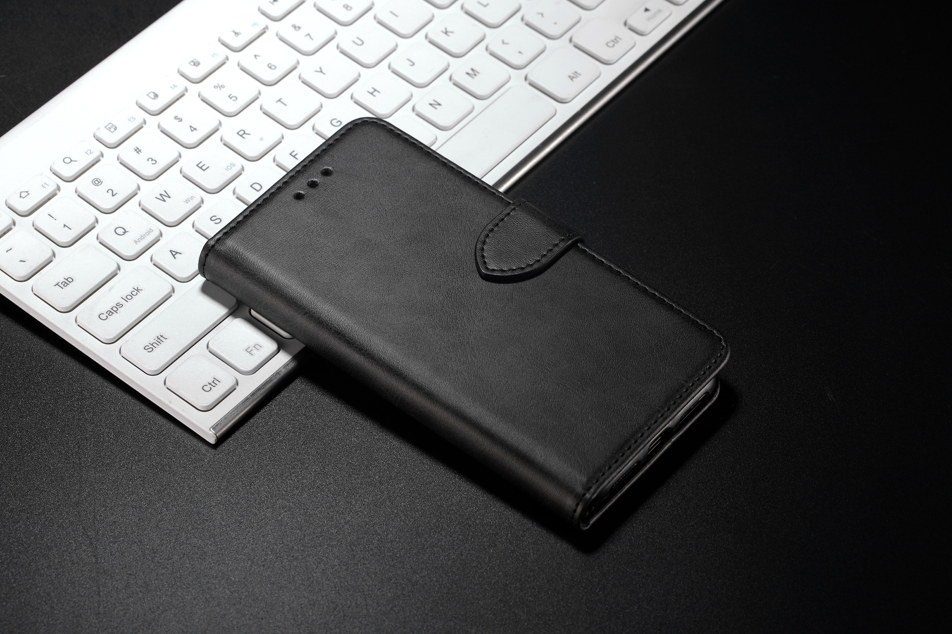 手帳型スマホケース 高級感あふれる本革調手帳型ケース