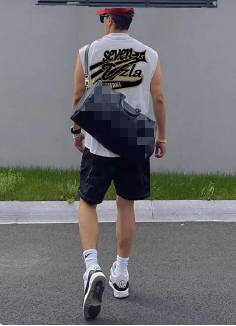 https://fulmo-img-server.com/spoty/08ef3a98-1d85-411e-9458-8c969ef04d66.jpg