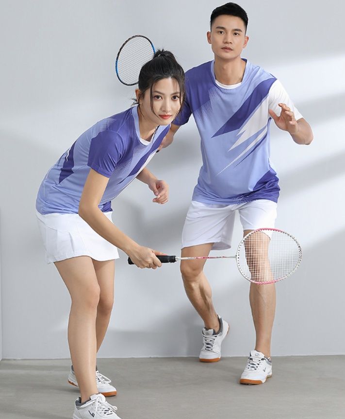 スポーツTシャツ バトミントン 躍動感あふれるバドミントンセット