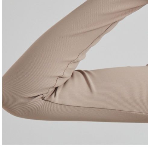 スポーツTシャツ 胸元開きデザイン長袖クロップドトップス ライニング