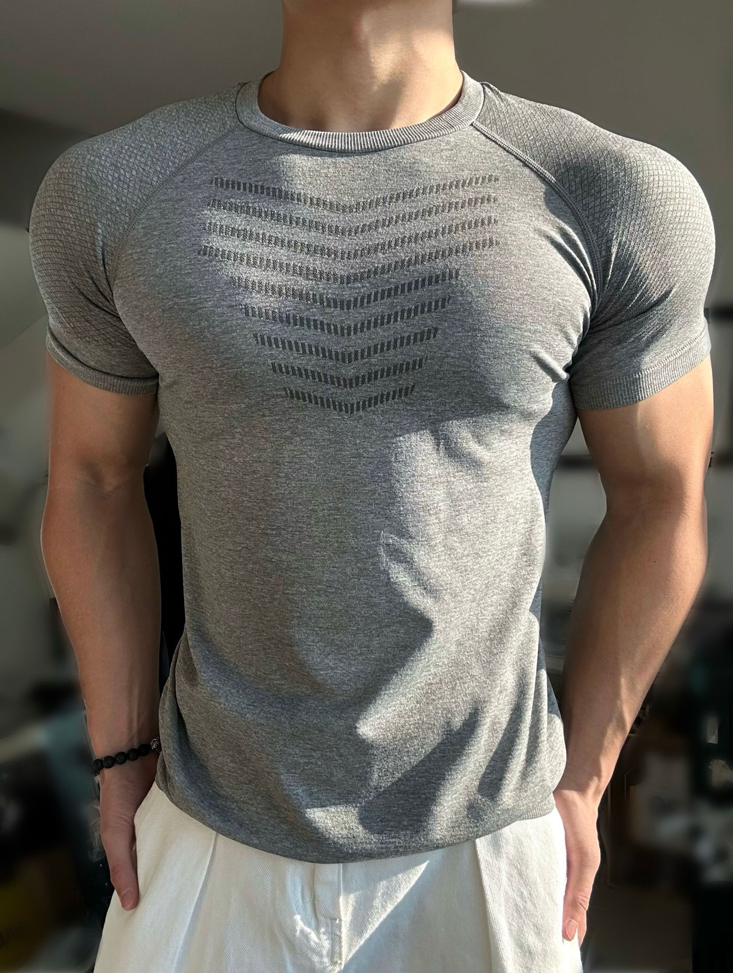 スポーツTシャツ 胸部通気メッシュ編み半袖スポーツシャツ