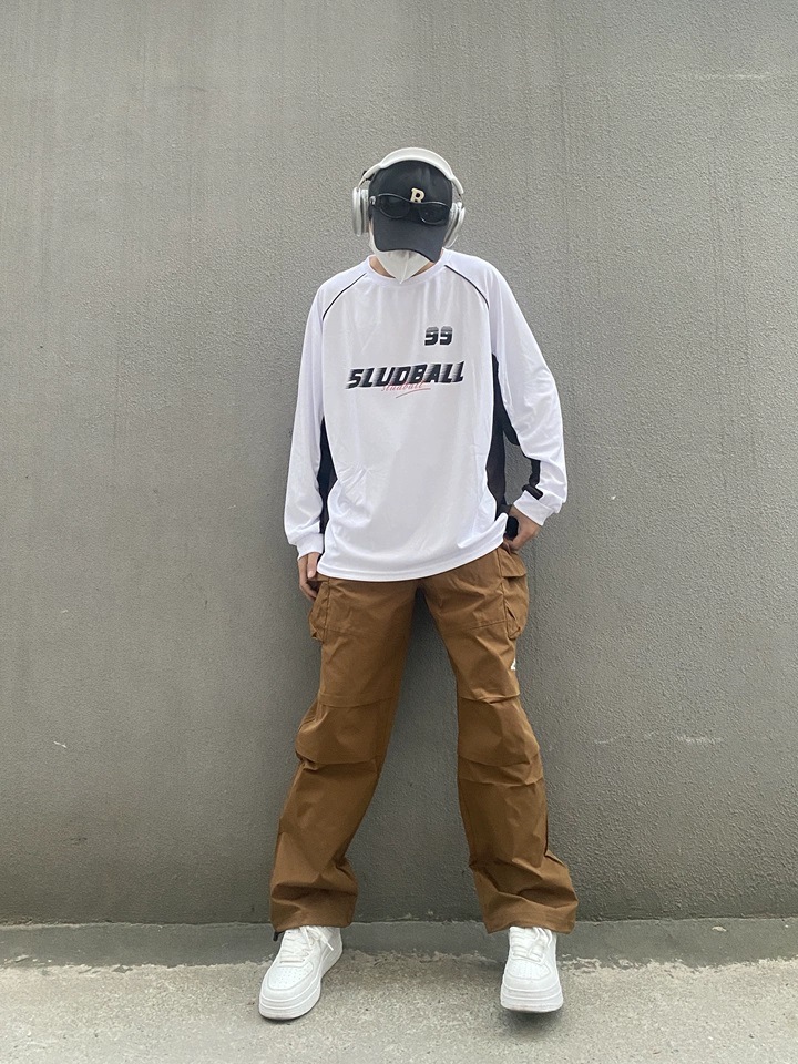 https://fulmo-img-server.com/spoty/38dbaeb0-ab85-4933-88b6-3787d9ab2352.jpg