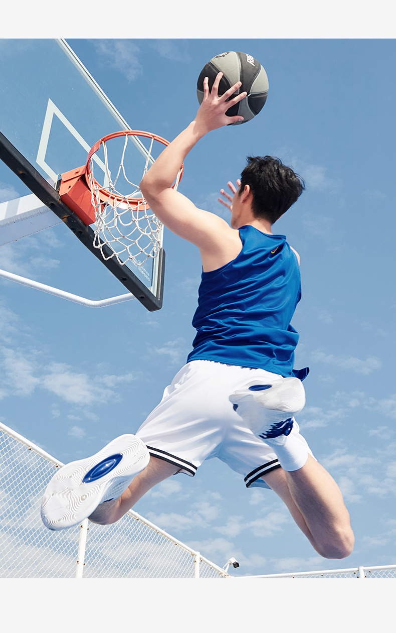 https://fulmo-img-server.com/spoty/51b9175f-375a-4ccd-91f7-5789e4d48552.jpg