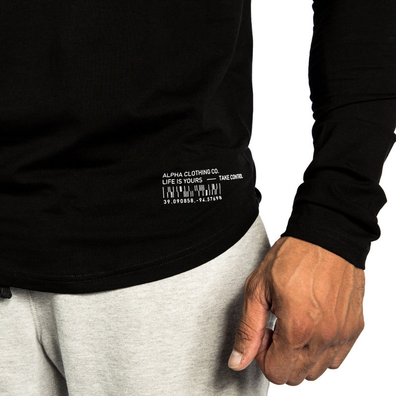 スポーツTシャツ 体にフィットする長袖スポーツTシャツ ランニング