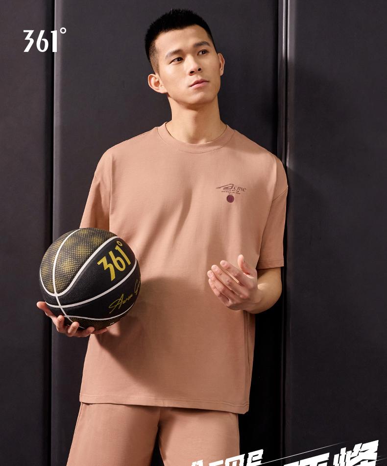 スポーツTシャツ シンプル魅せるコート上級者