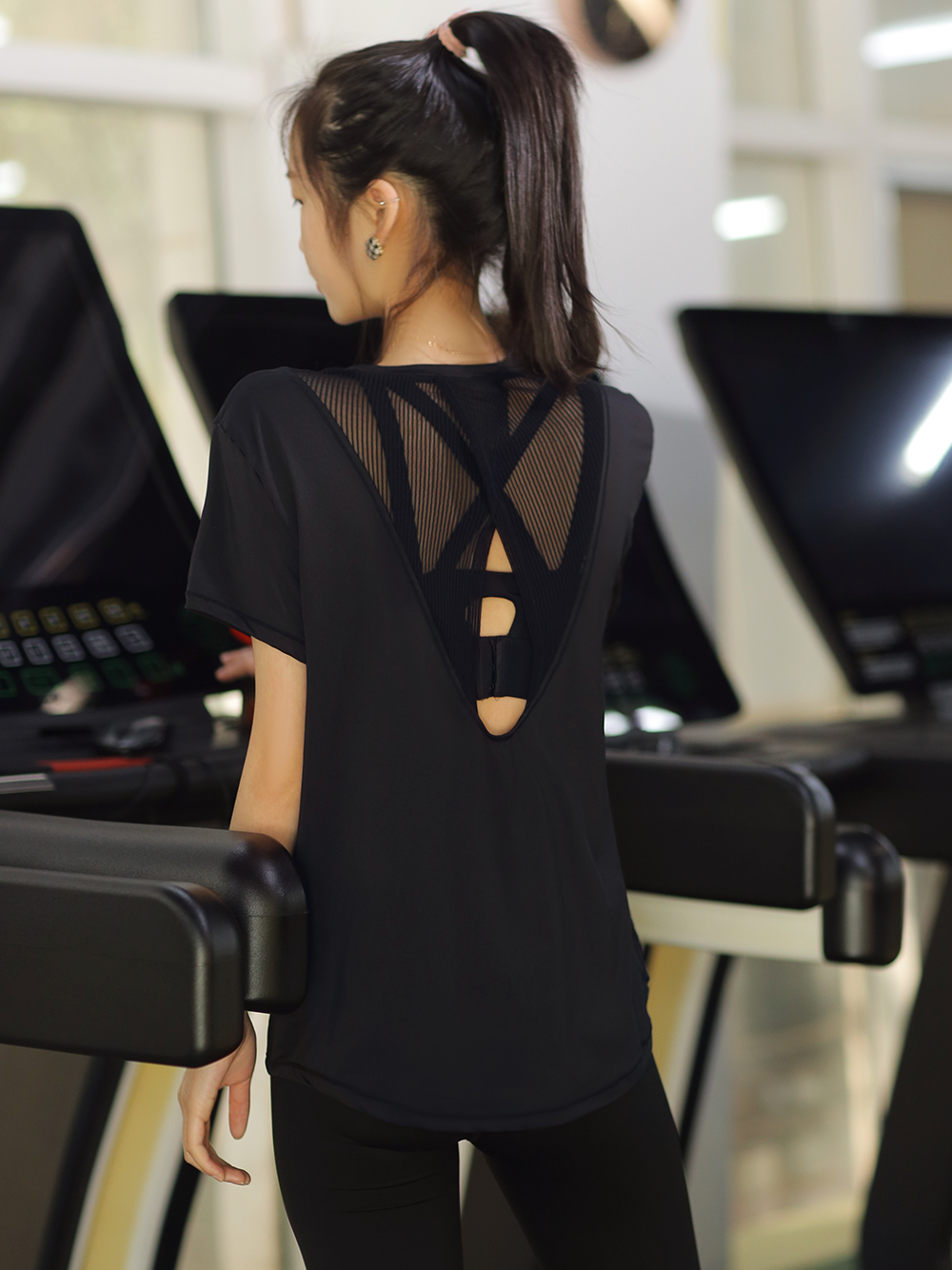 スポーツTシャツ 涼風背中開きランニングシャツ