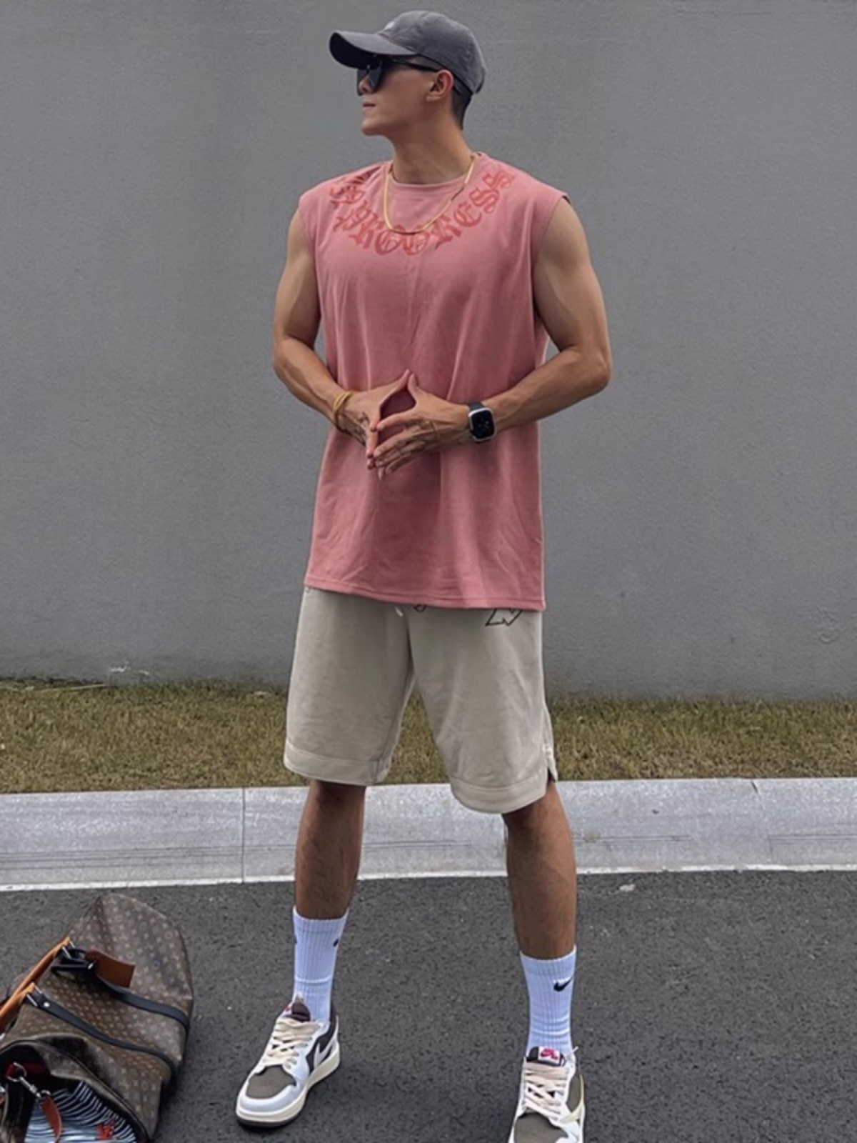 スポーツTシャツ ネックデザイン ノースリーブバスケウェア