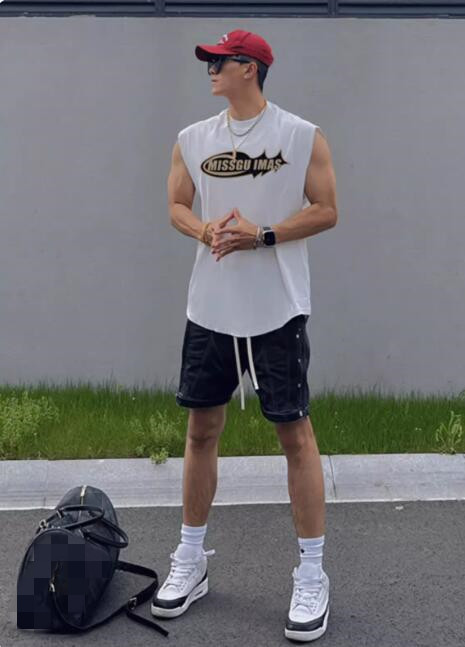 https://fulmo-img-server.com/spoty/8b6b8ed4-4dcd-4e26-a1d4-f826eda4619d.jpg