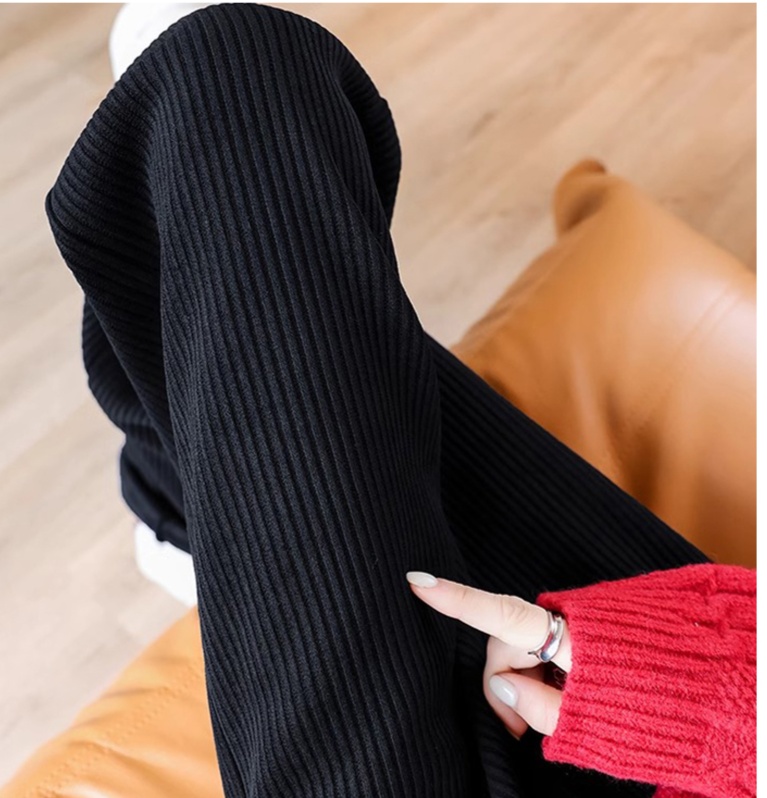 あったかリブ編みストレートパンツ