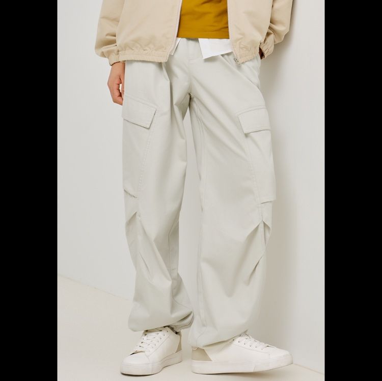ストレートパンツ 上質素材 実用的ポケット ストレートカーゴ