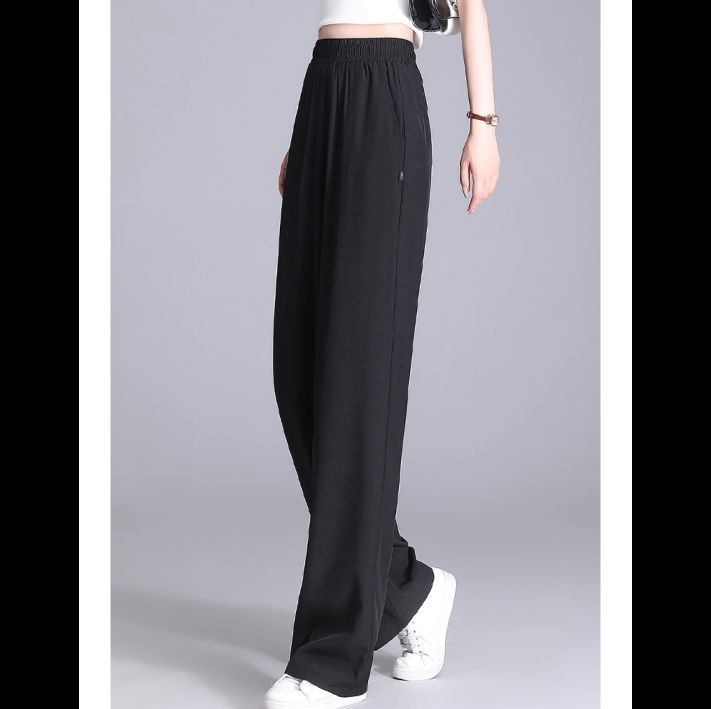 ストレートパンツ 自然体のリラックスストレートパンツ