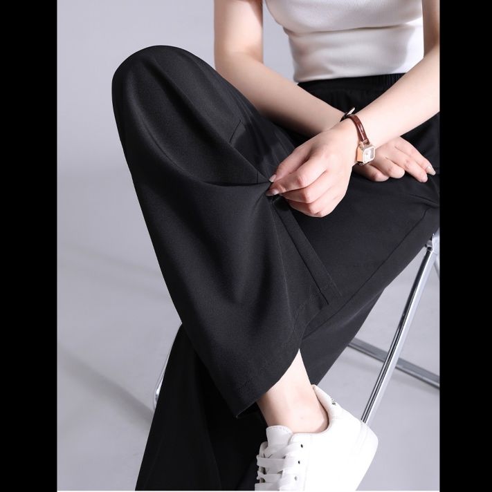 ストレートパンツ 自然体のリラックスストレートパンツ