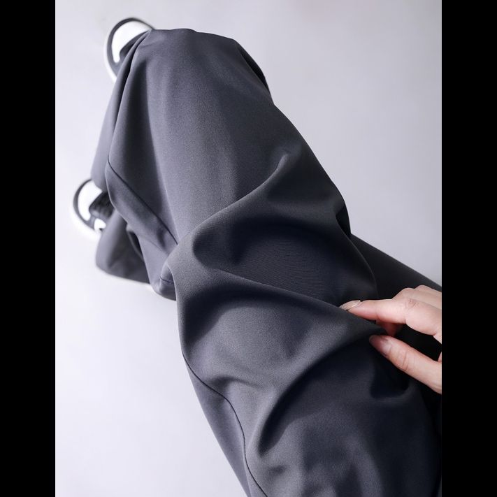 ストレートパンツ 自然体のリラックスストレートパンツ
