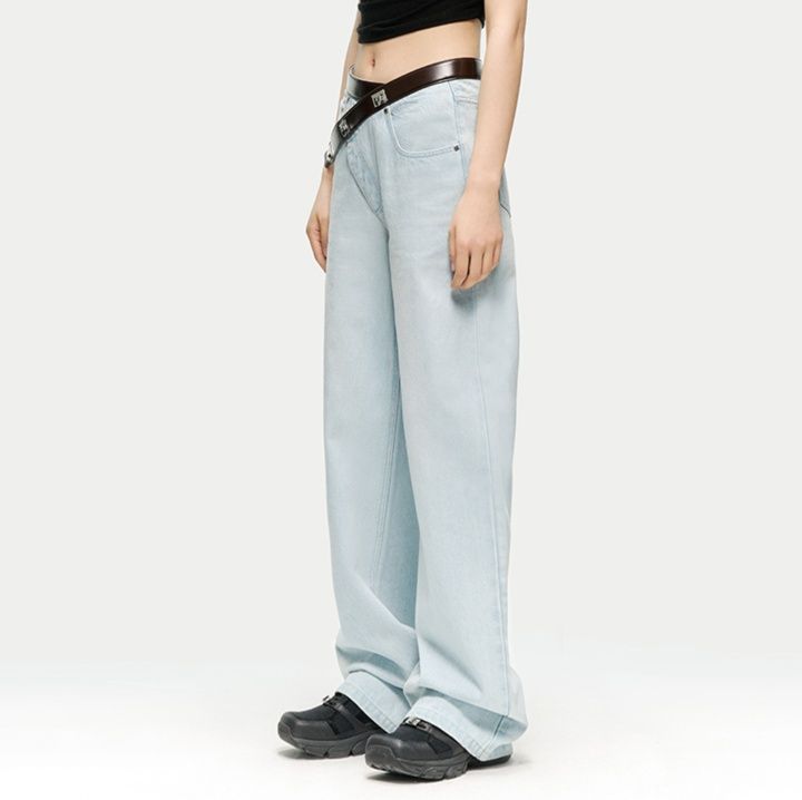 ストレートパンツ 斜めベルト飾りストレートデニム