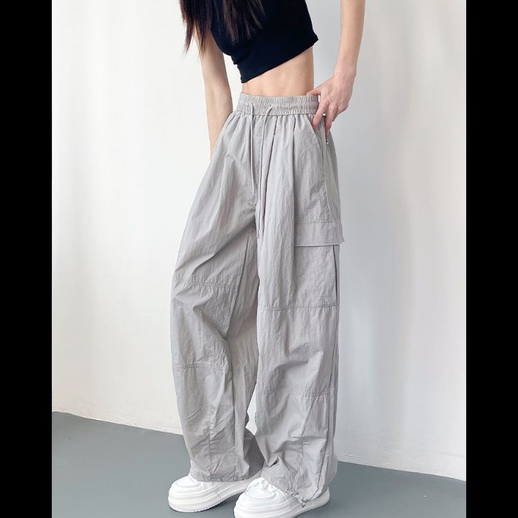 ストレートパンツ ゆったりポケット付きストレートパンツ