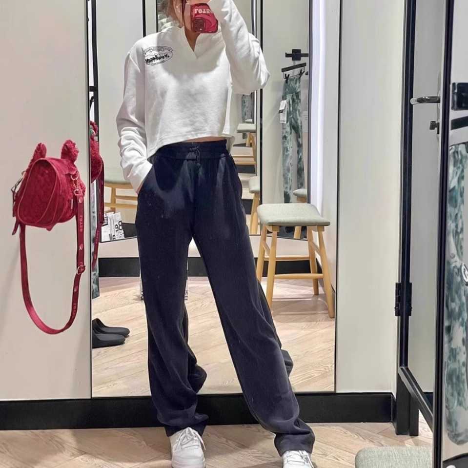 スウェットで毎日を快適に過ごせる!レディースストレートパンツおすすめ15選